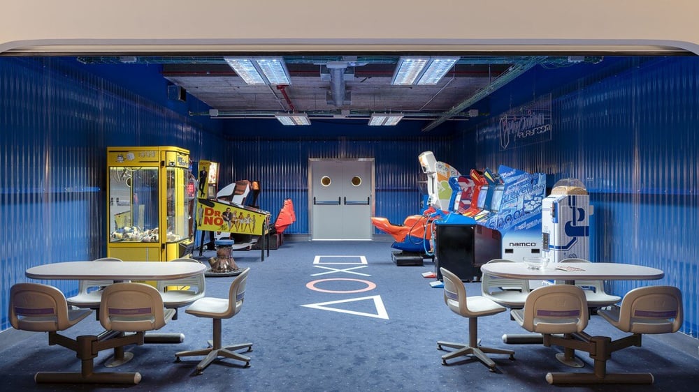VEN A VISITAR LAS OFICINAS DE PLAYSTATION